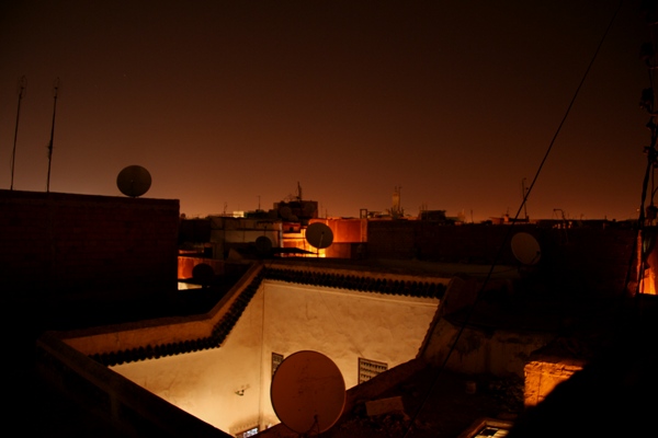 Nacht über den Dächern von Marrakech